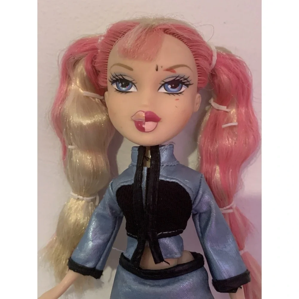 Bratz Live In Concert‎ Space Angelz Cloe Fashion Doll-2005 MGA